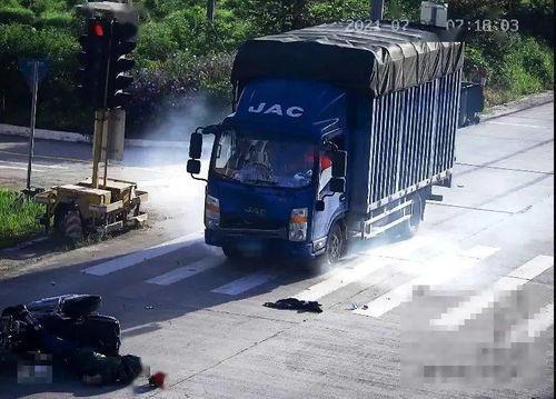 国产货车被撞视频-第2张图片-亚洲香蕉中文日韩